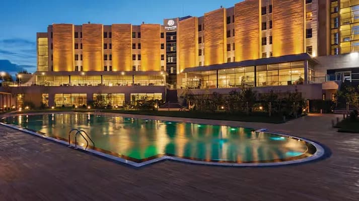 DoubleTree by Hilton Avanos Cappadocia pool