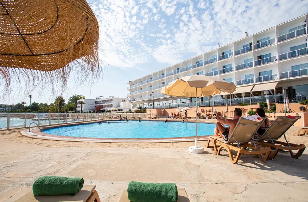 Hotel Simbad Ibiza pool
