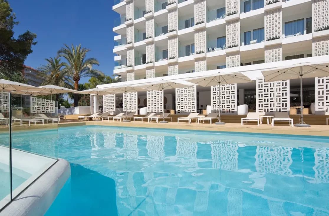 HM Balanguera Beach (Adults Only) pool