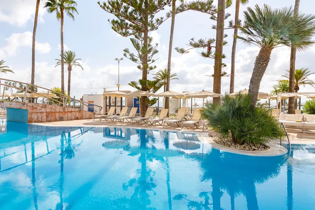 CM Playa del Moro Mallorca pool