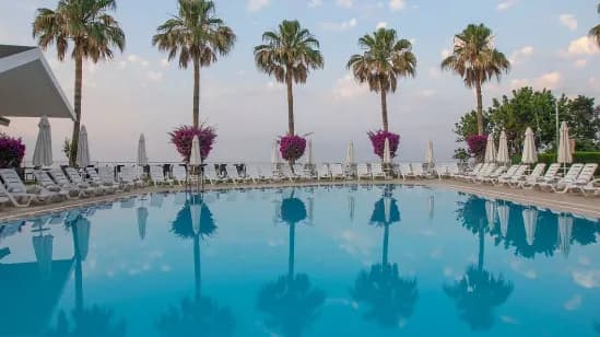 Club Hotel Falcon pool