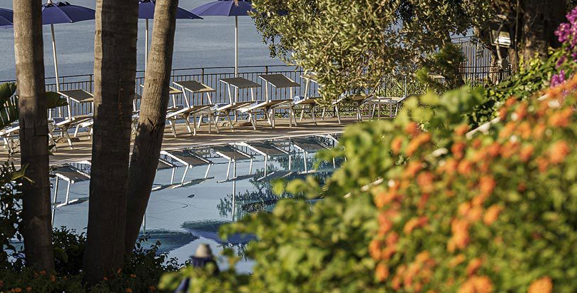 Pool day passes in Italy