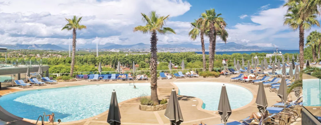 Pool day passes in France